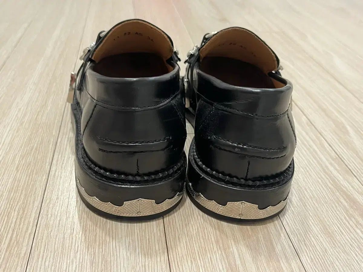 pulla ローファー