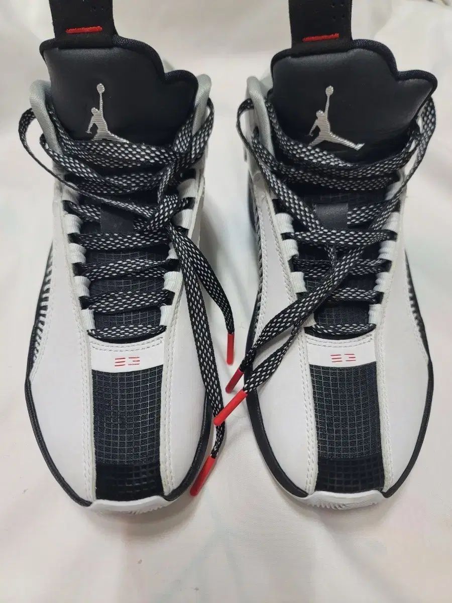 ナイキ エア ジョーダン 35 ロー 白黒