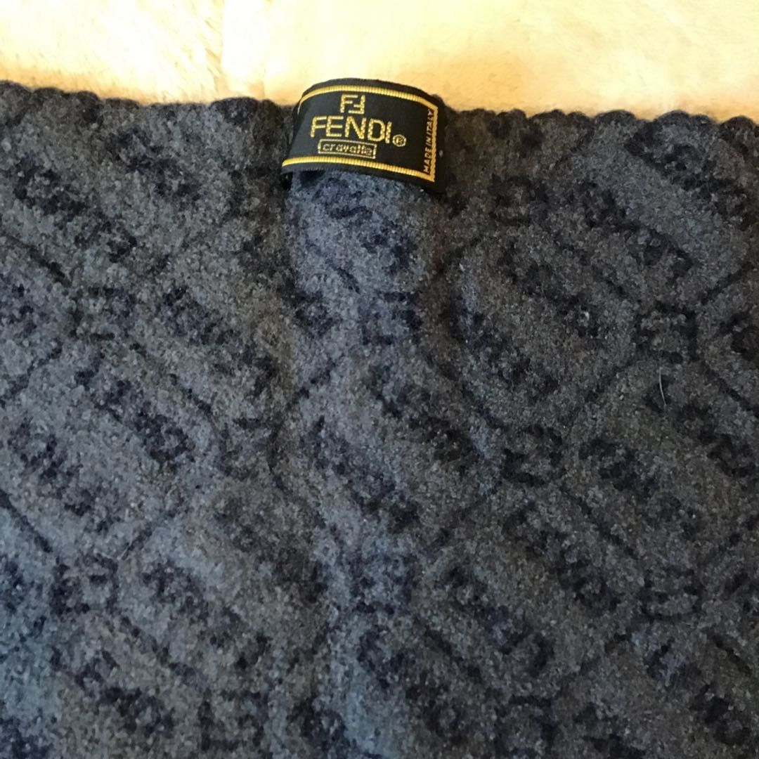 フェンディ FENDI ズッカ マフラー ユニセックス リバーシブル ロゴ