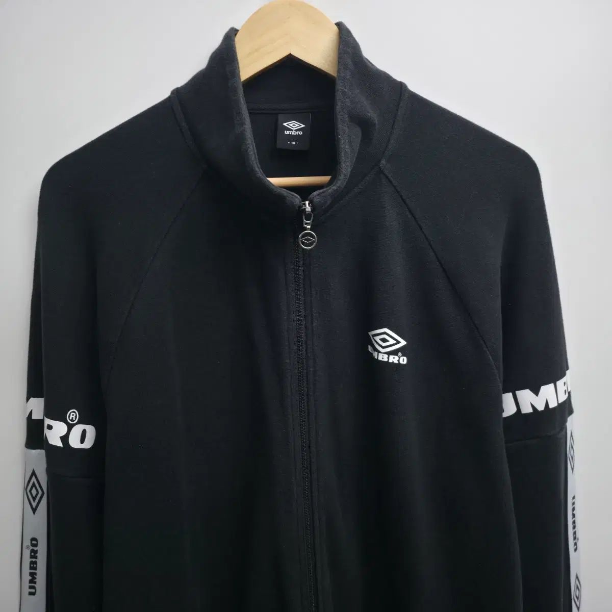 UMBRO ジップアップジャケット 黒 XXL アンブロ ブラック ジップアップ ジャケット - メルカリ