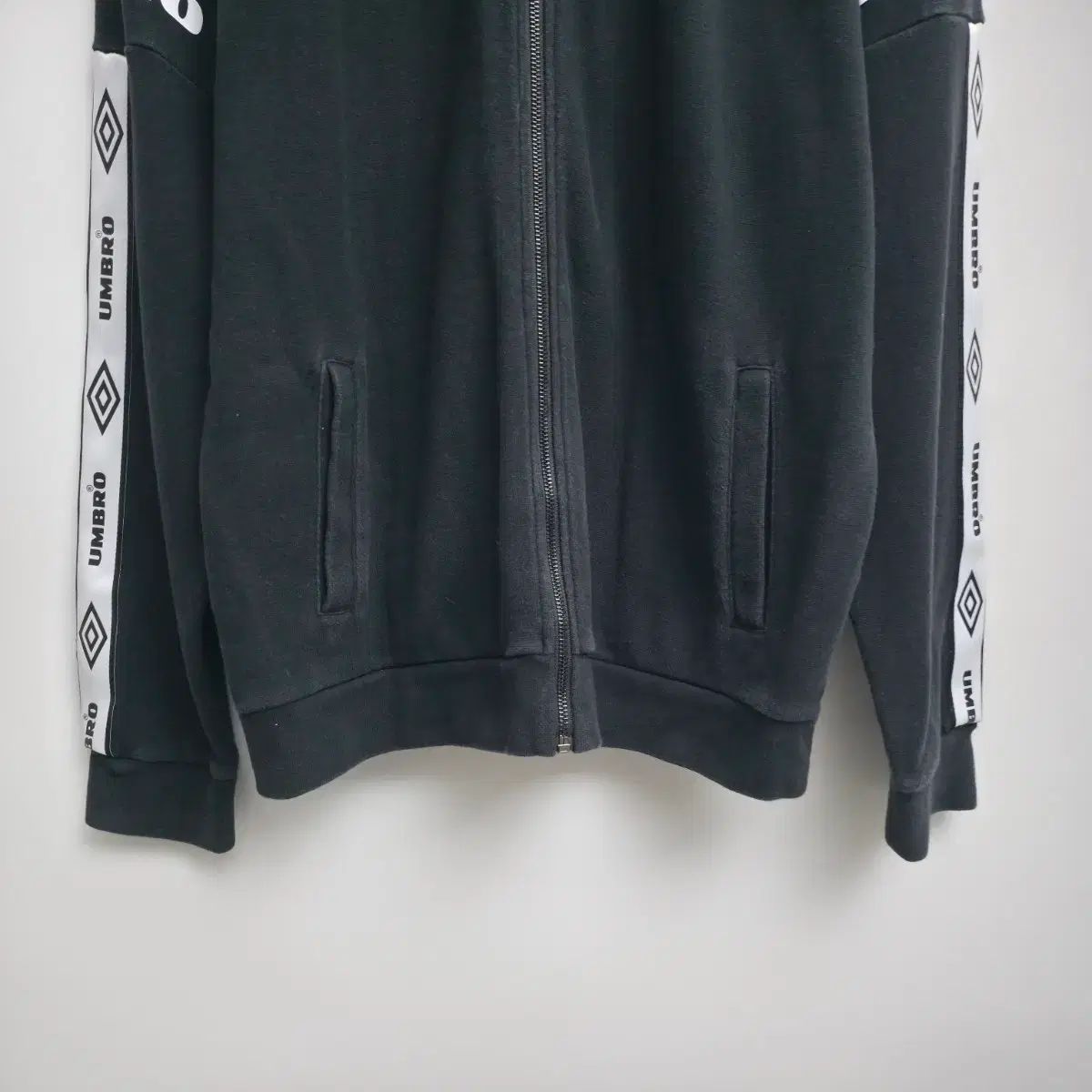 XXL アンブロ ブラック ジップアップ ジャケット - メルカリ