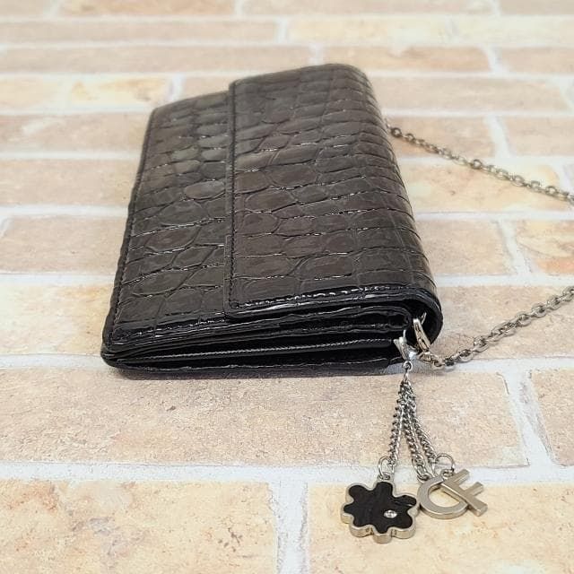 コッコフィオーレ ☆ エナメルレザー チェーン付 長財布 クロコ調 収納多 コッコフィオーレ ☆ エナメルレザー チェーン付 長財布 クロコ調 収納