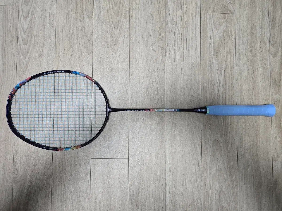 A級保証O YONEX ヨネックス 700プロ 4 U EB 63 l 27 バドミントンラケット