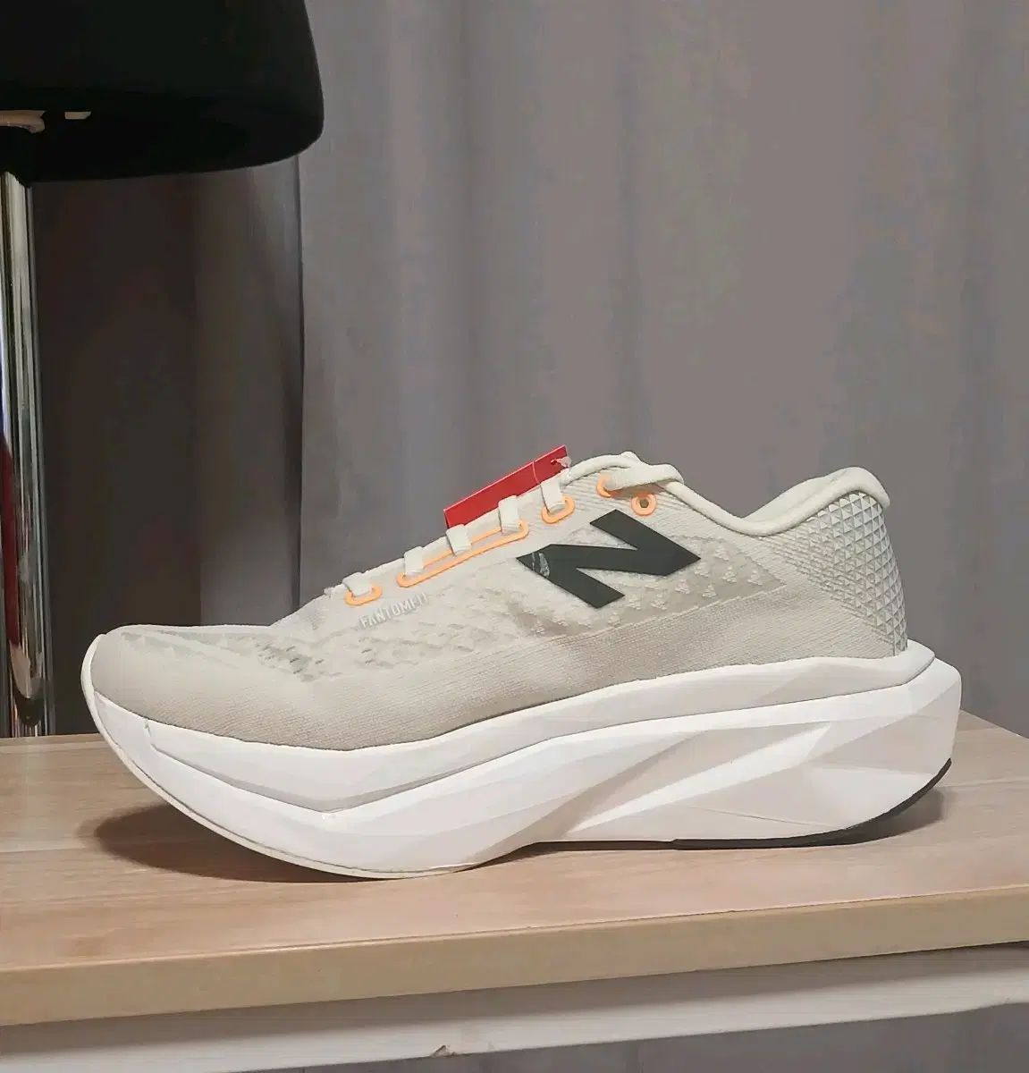 ニュー ンス フューエルセル SC Trainer V 3 ワイド メンズ ランニングシューズ 27.5 cm