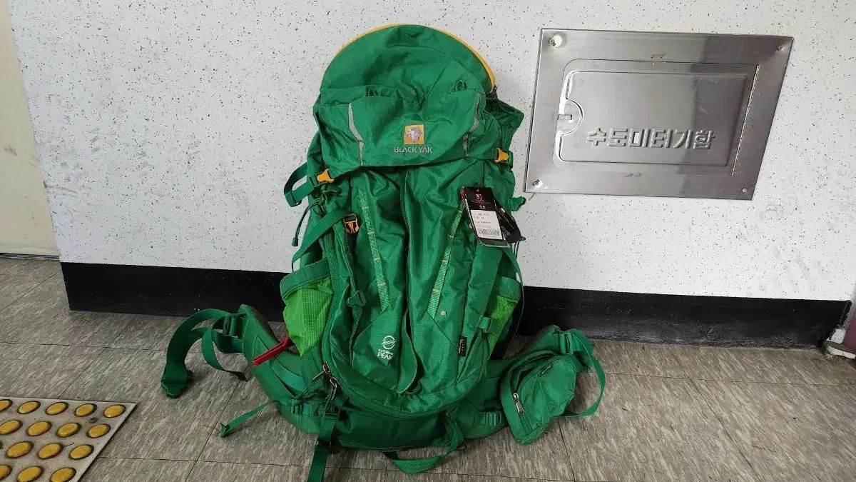 BLACK YAK ブラックヤク 登山 リュックサック グリーン色 Lサイズ