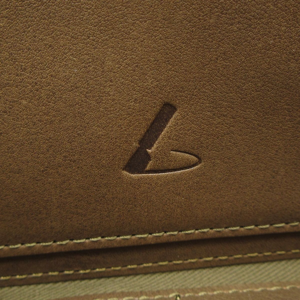 ラウンドファスナー