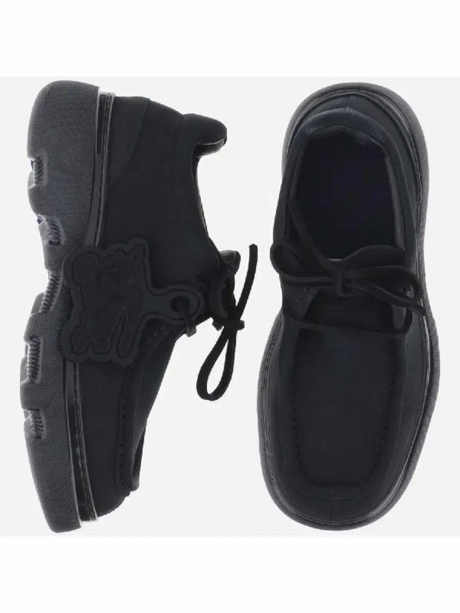 バーバリー クリーパー ブラック