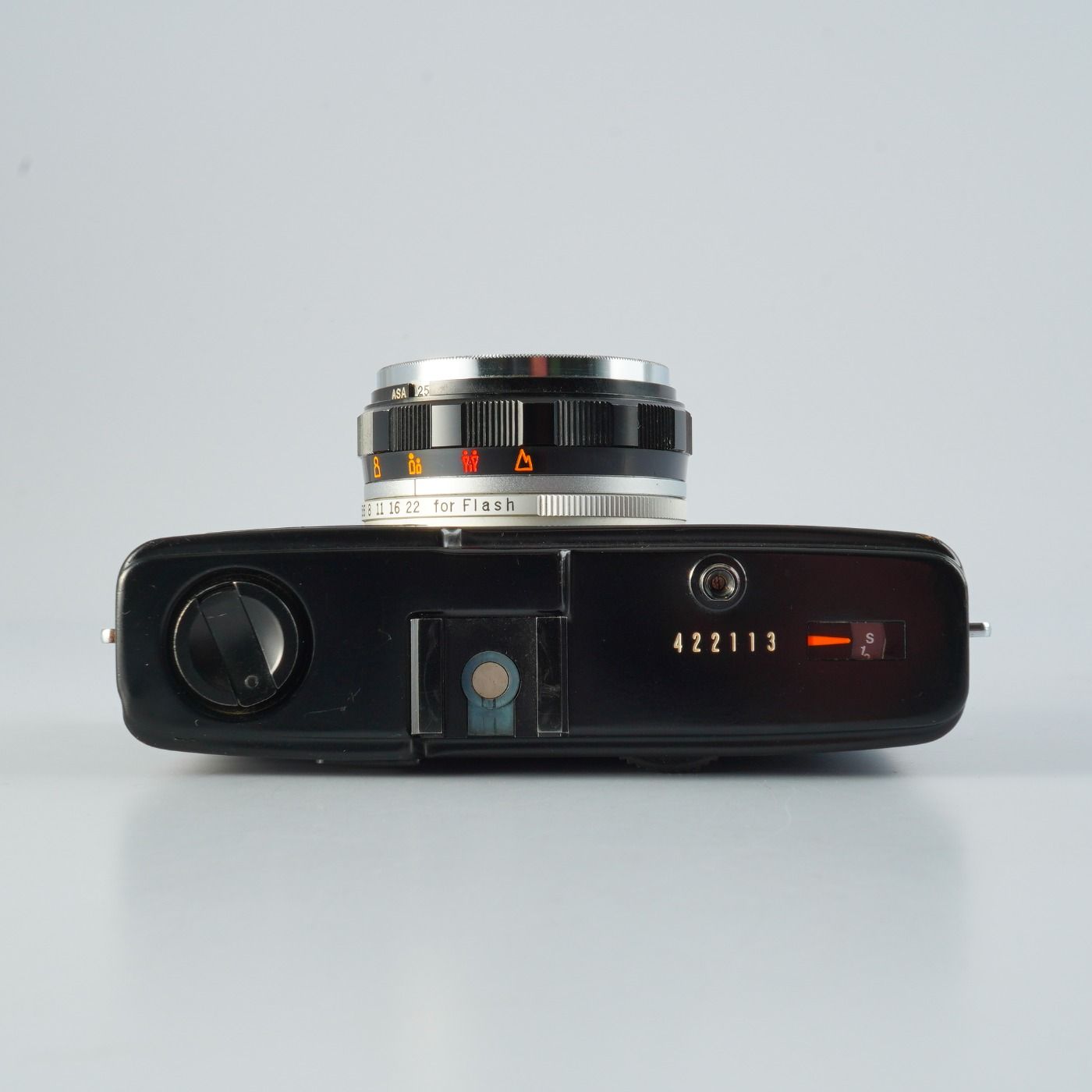 コンパクトフィルムカメラ