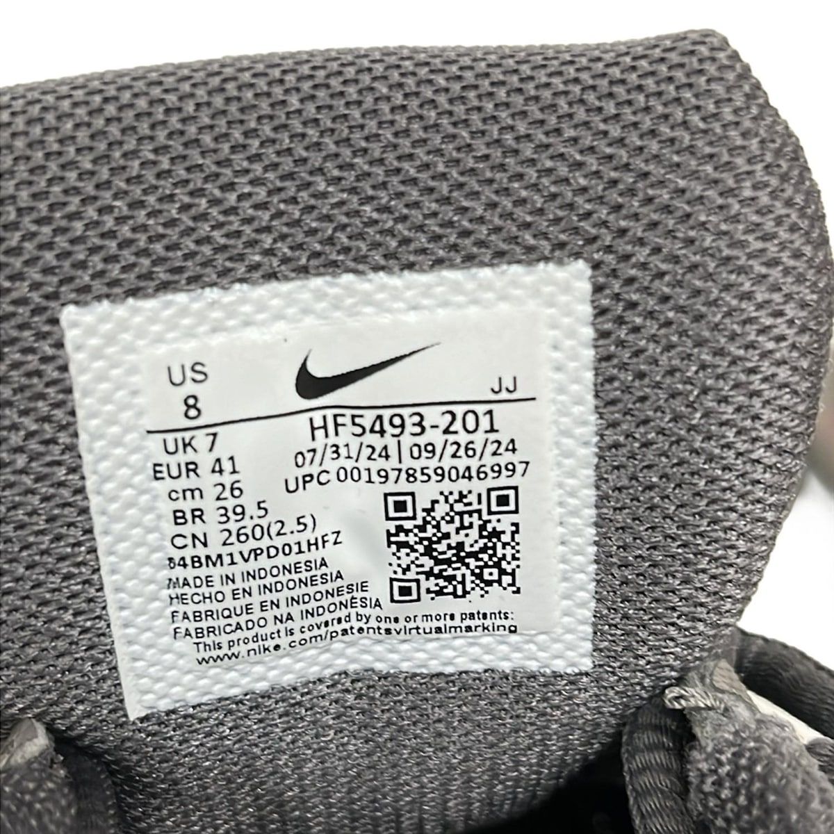 NIKE(ナイキ) スニーカー 26 レディース ズーム ボメロ 5 HF5493-201 