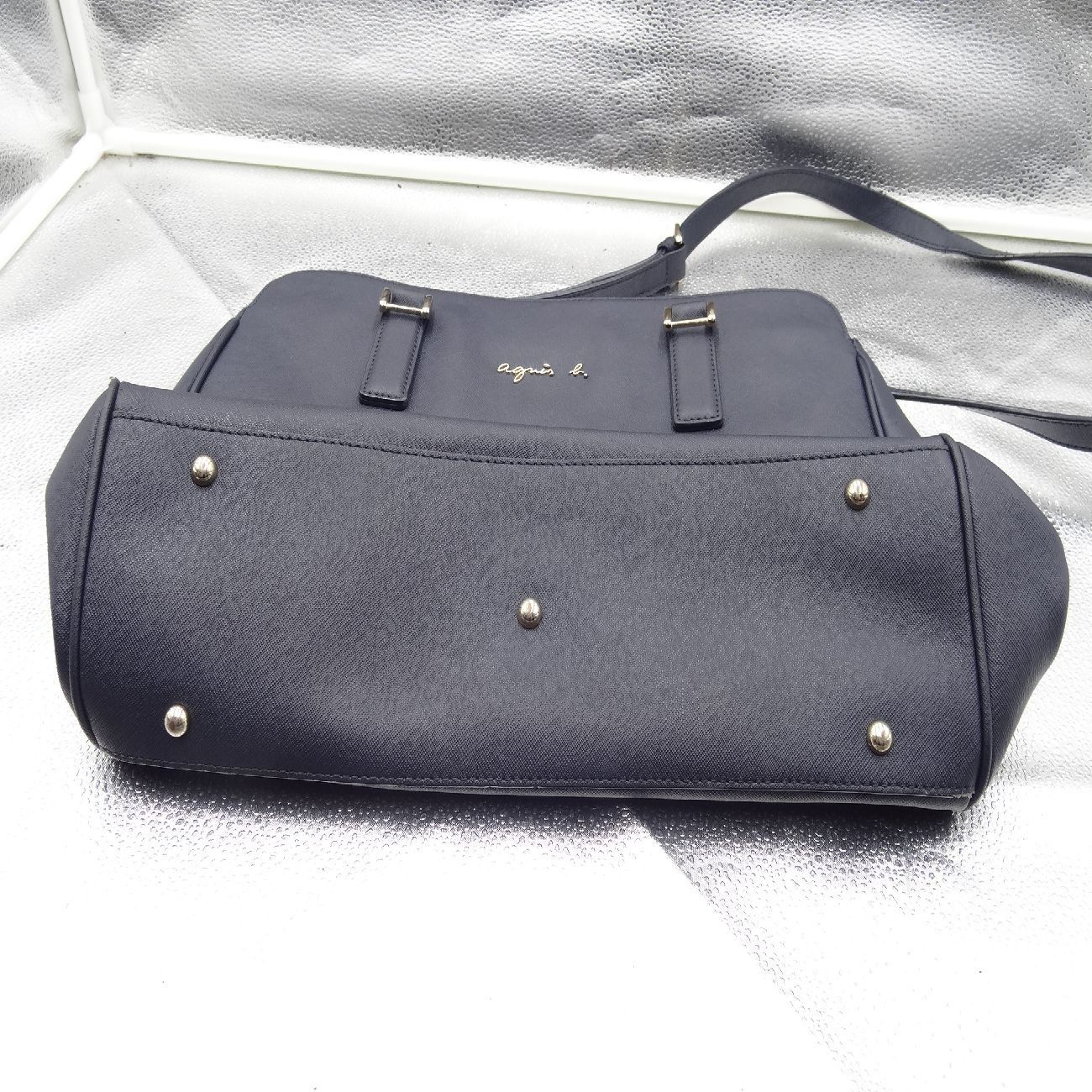 agnes b. VOYAGE レザー ミディアム ショルダーバッグ