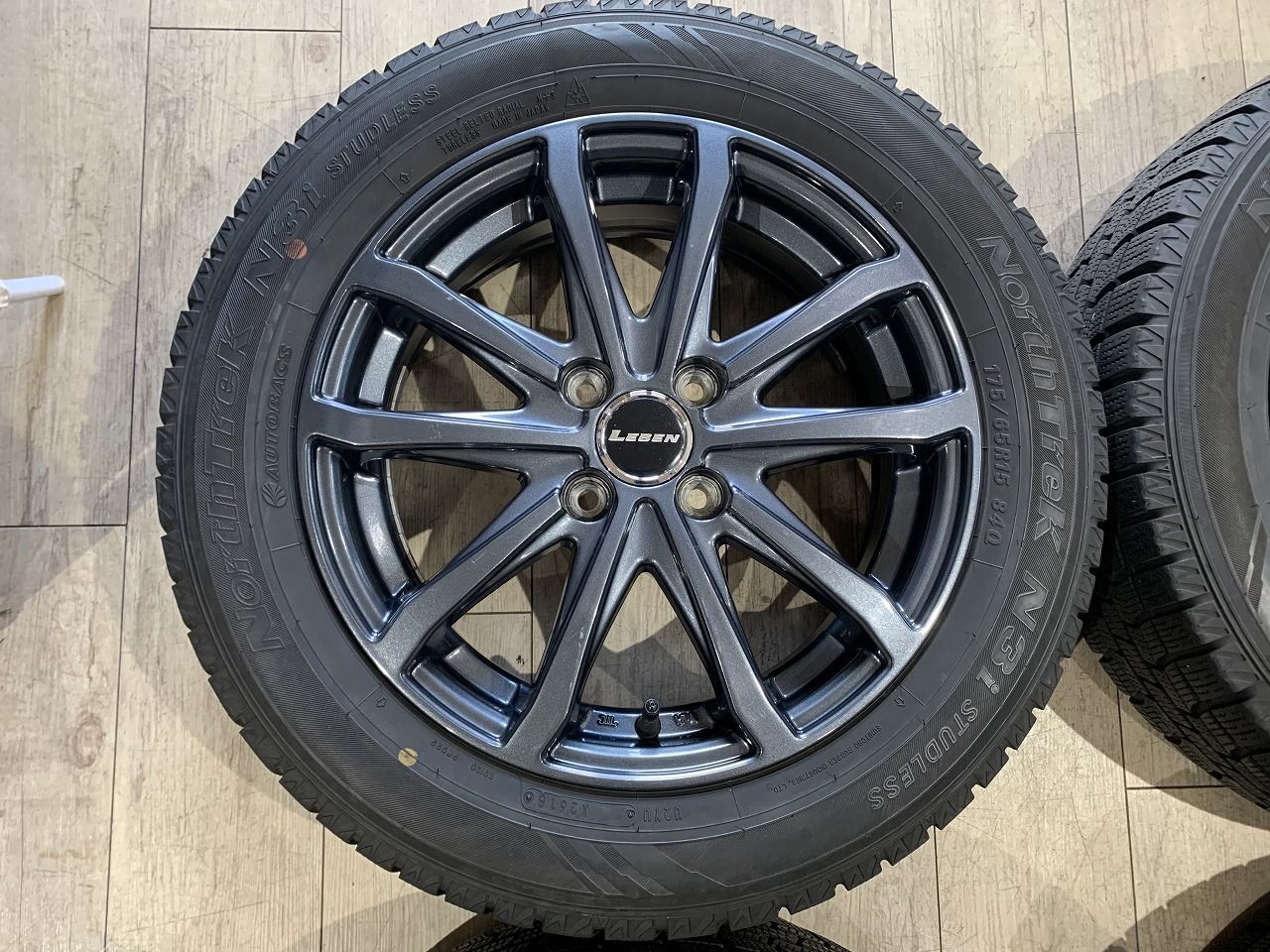 2511033 スタッドレス LEBEN 15インチ 5 J 45 PCD 100 NorthTrek N 3 i 175 65 R 15 2018年 アクア ヴィッツ スペイド ヤリス ポルテ キューブ フィット スイフト デミオ 等