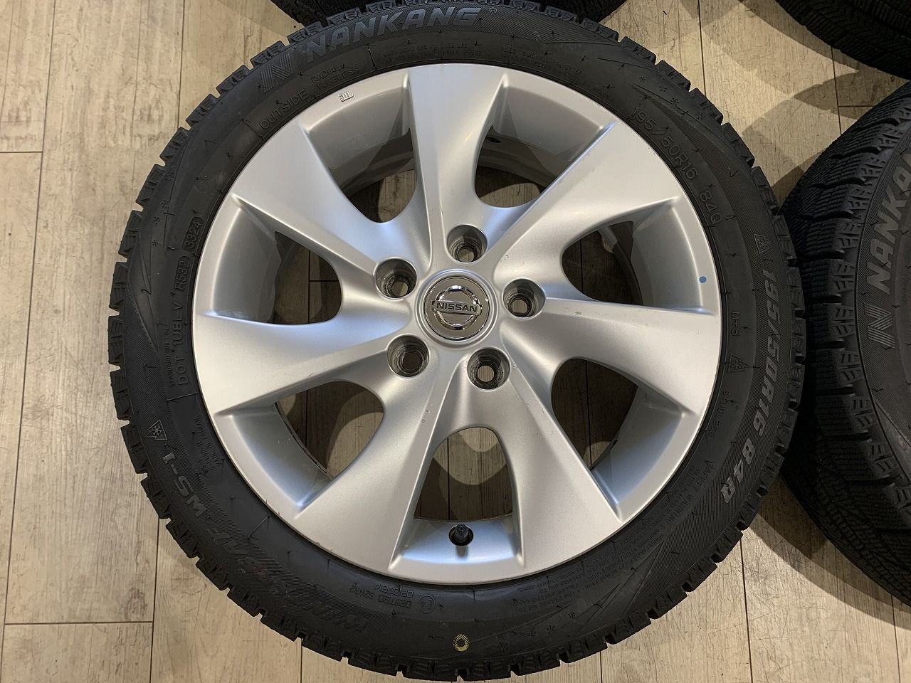  2511049 スタッドレス 日産 C 26 セレナ ホイール 16インチ 6 J 45 PCD 114 3 5 H NANKANG WS 1 195 50 R 16 7 mm 8 16インチ タイヤ ホイールセット