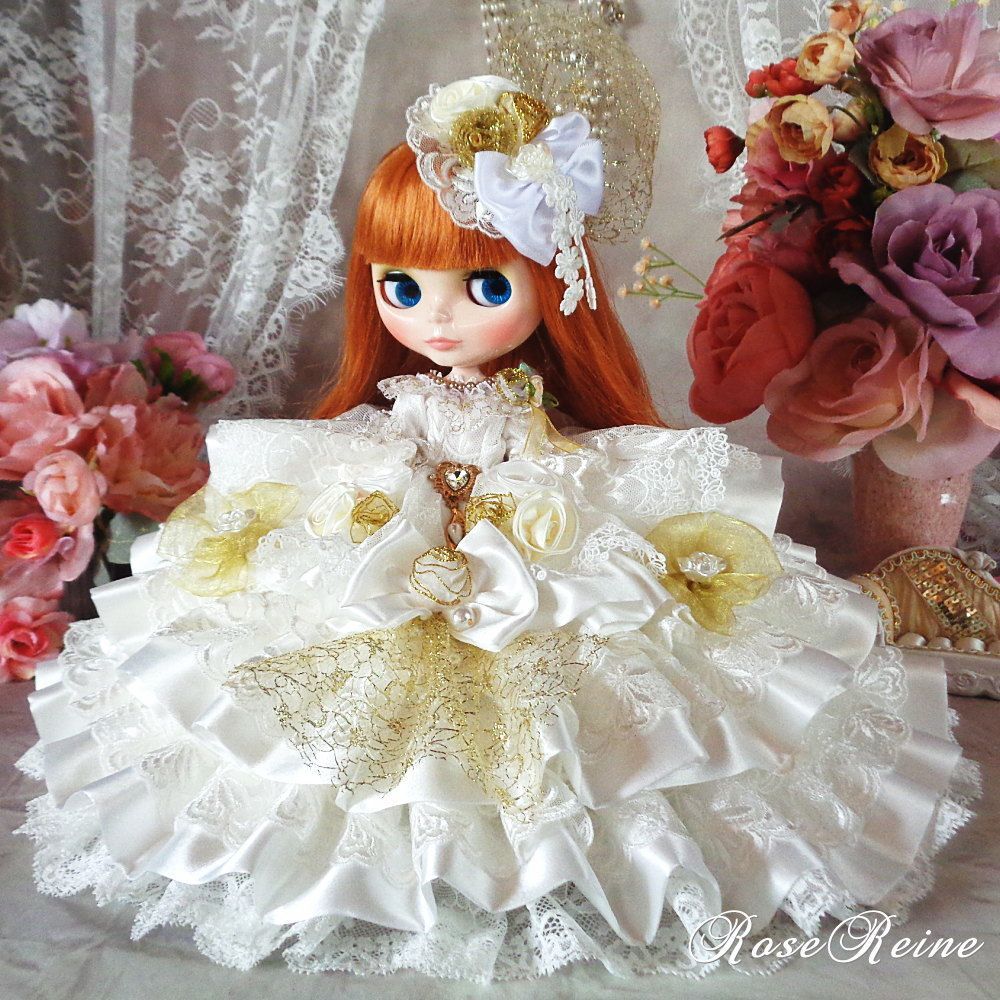 XmasSale アンネローゼ王妃 艶めくパールホワイトの豪華プリンセスドールドレス