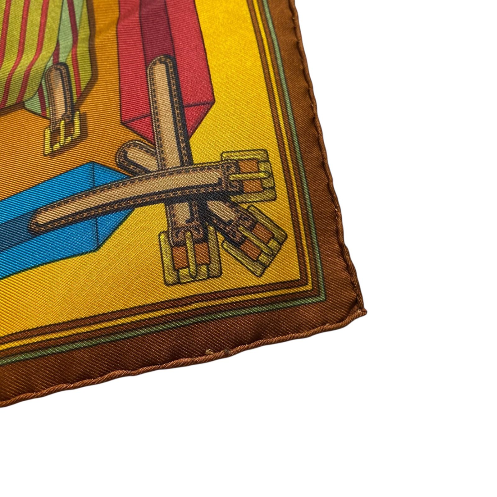 エルメス カレ45 Les Sangles シルクスカーフ サスペンダーベルト柄