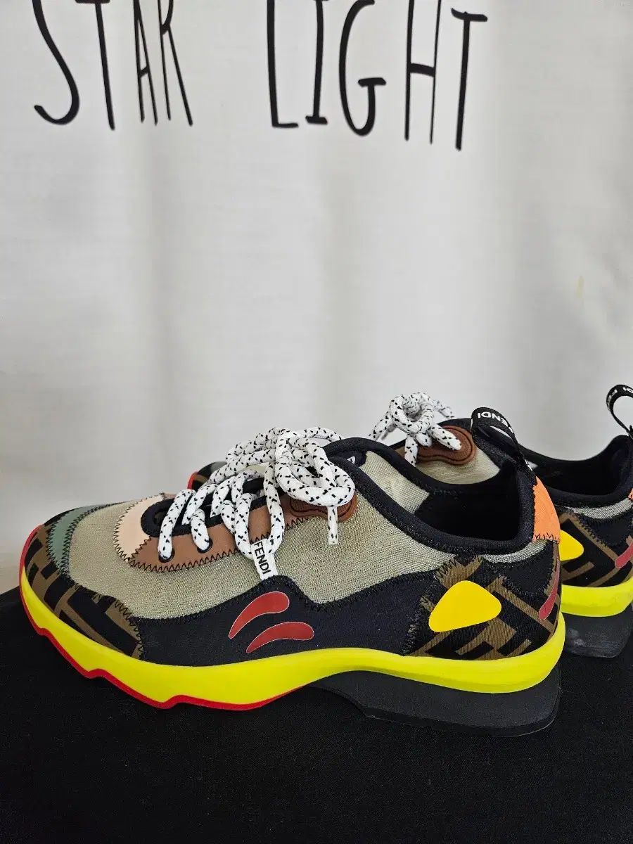 FENDI フェンディ レディース マルチ COLOR スニーカーㅡ