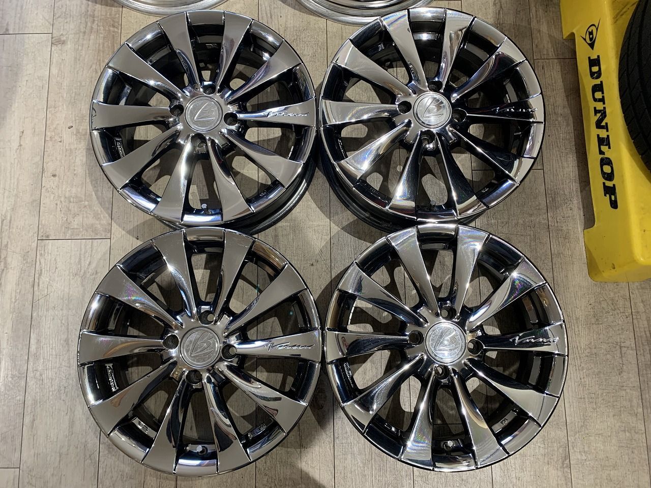 2511029 RAYS VERSUS Black Label BL 10 GENOMA 15インチ 5 J 45 PCD 100 4 H アクア ヤリス カローラ スイフト フィット フリード インサイト ノート キューブ ヴィッツ アクシオ 等