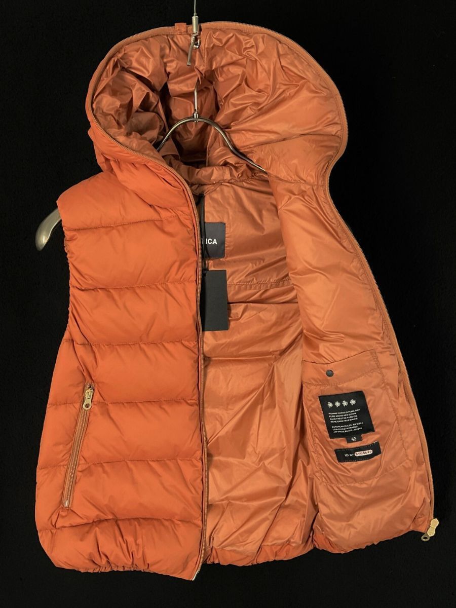 未使用 DUVETICA デュベティカ FEBERAQUATTRO フーディダウンベスト 42