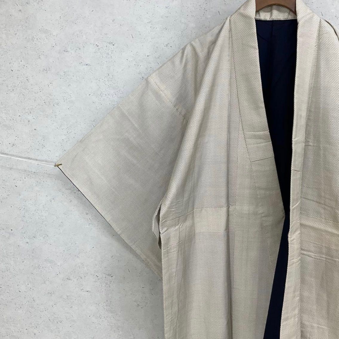 同然⬛️本場奄美大島紬⬛️白大島紬⬛️袷⬛️仕付け糸付⬛️男着物⬛️裄67.5