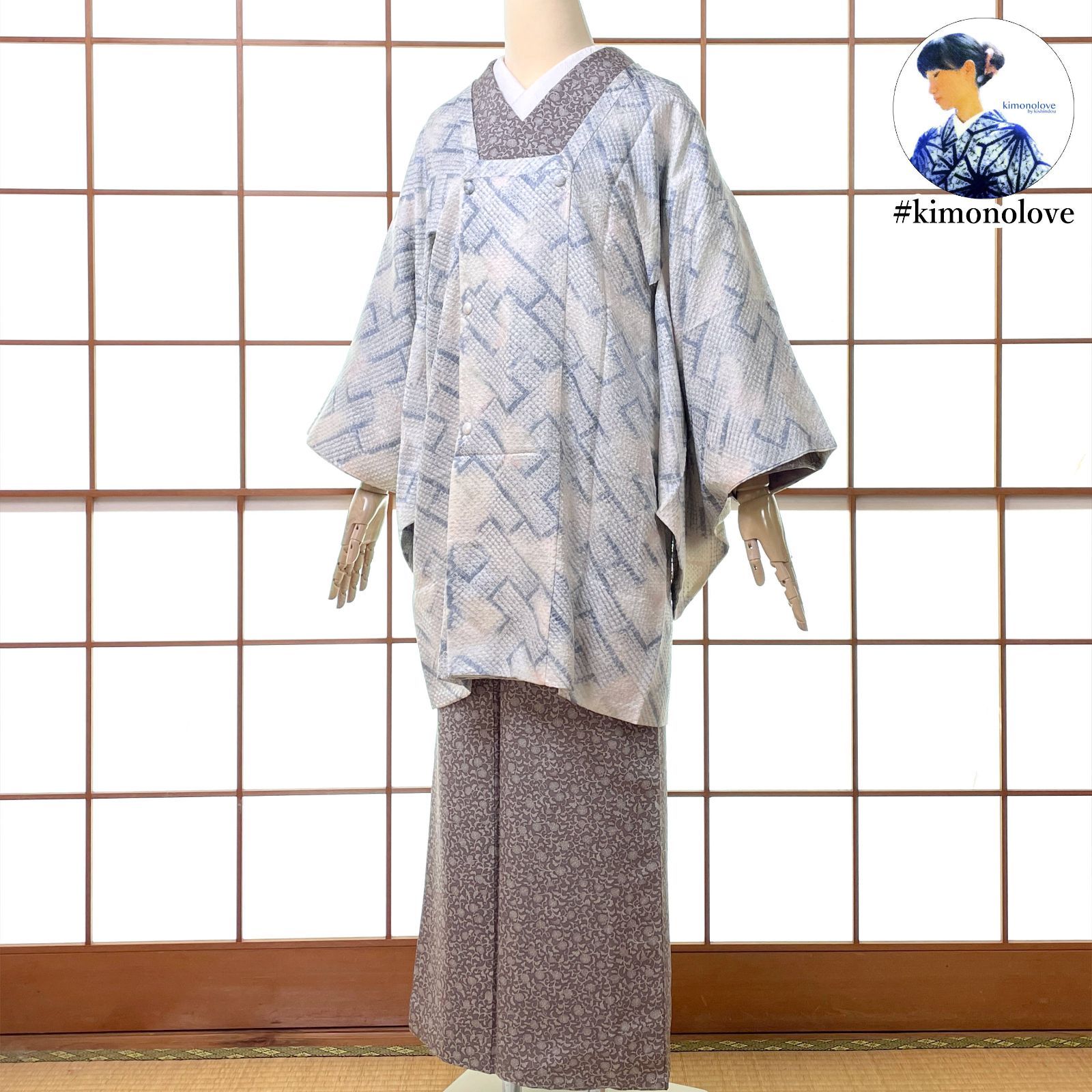 和装コート 単衣 道行 正絹 総絞り 工字繋ぎ オフホワイト 淡いブルーグレー 手縫い ビンテージ着物 kimonolove リユース品 一点物 オゾン消臭サービス A-2600