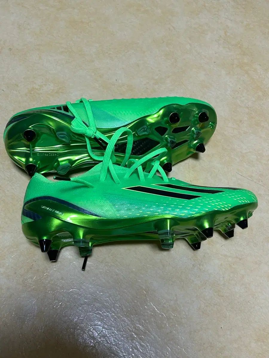 アディダス サッカーシューズ スピードポータル 1 260 サッカーボール 手首サポーター