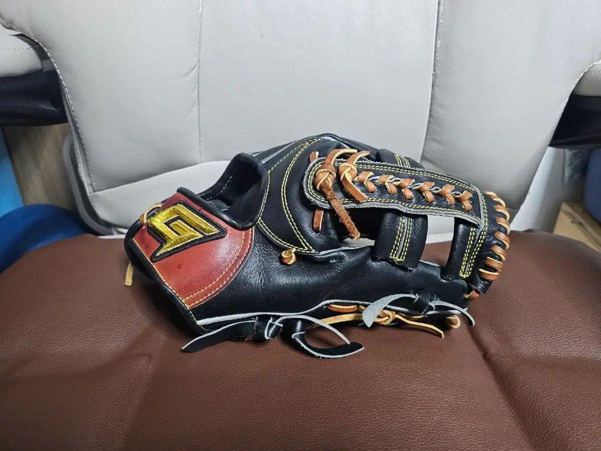 GOLD シュプリーム級 内野グローブ キム ジェホ モデル