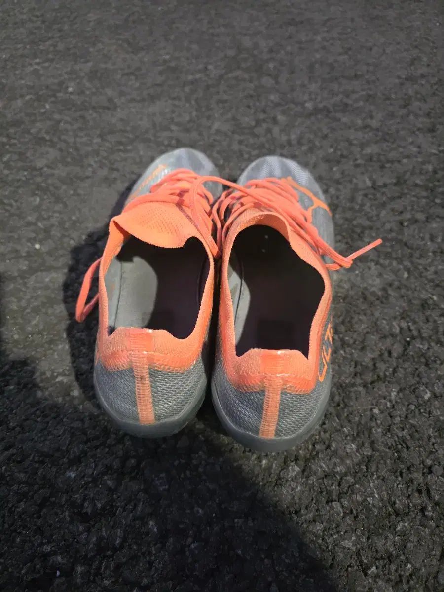 プーマ ウルトラ サッカーシューズ