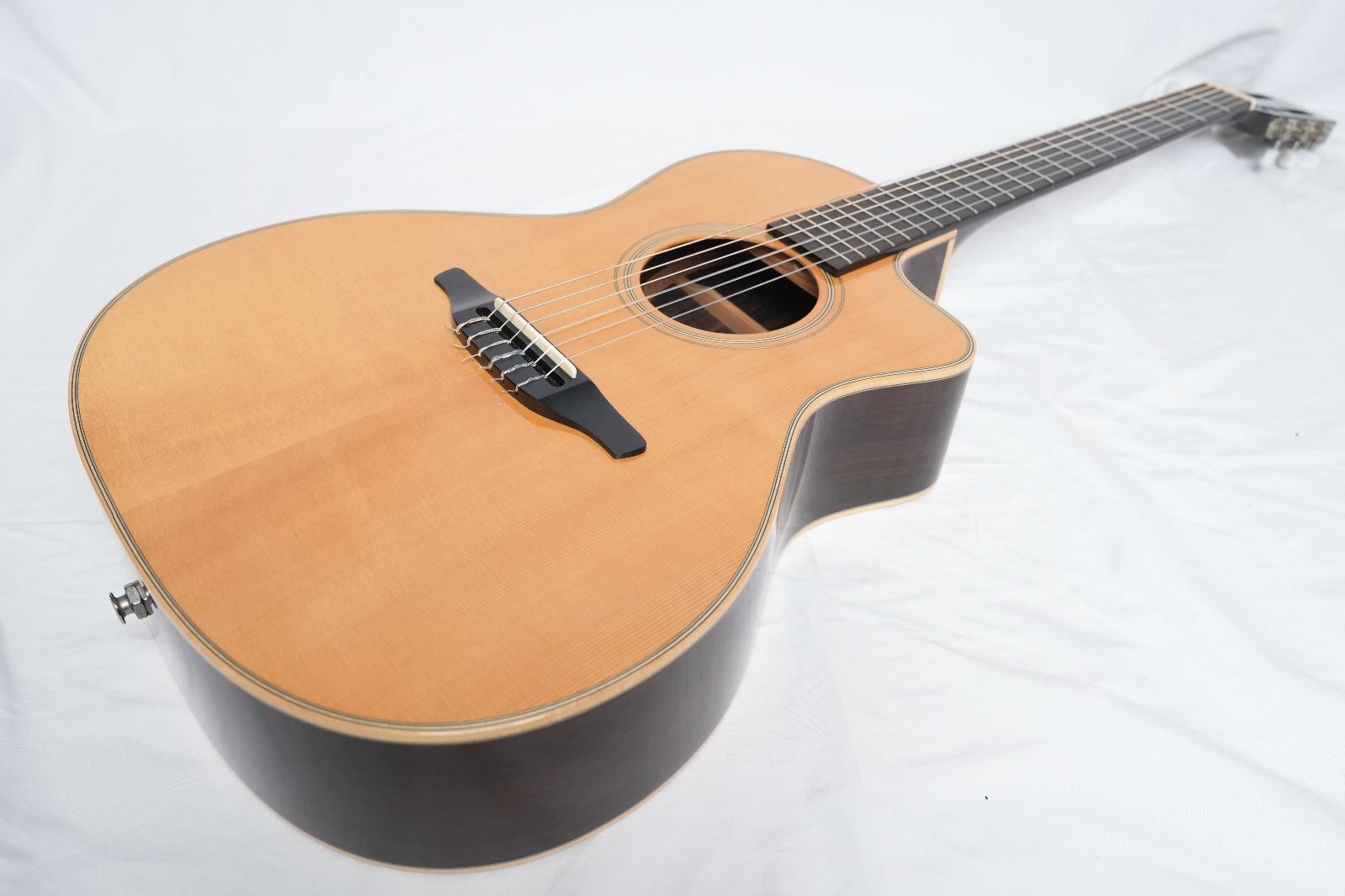 クラシックギター エレガット