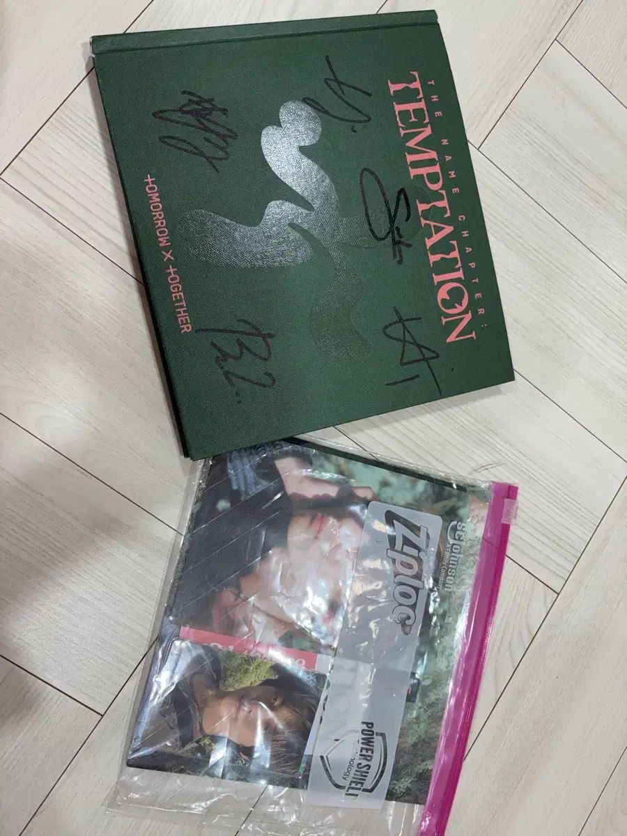 TOMORROW X TOGETHER（TXT） 투바투 サイン入り アルバム - メルカリ