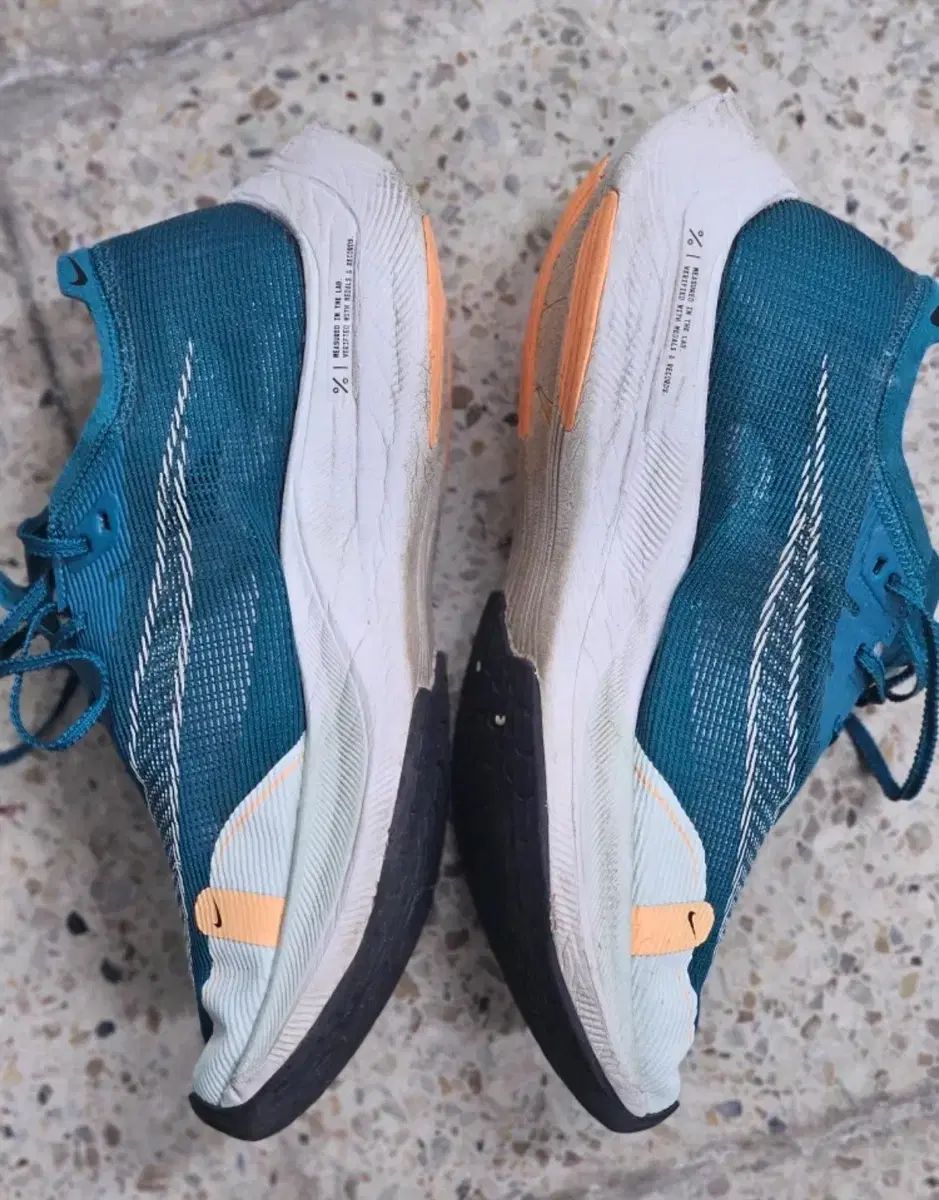 NIKE ヴェイパーフライ 2 280