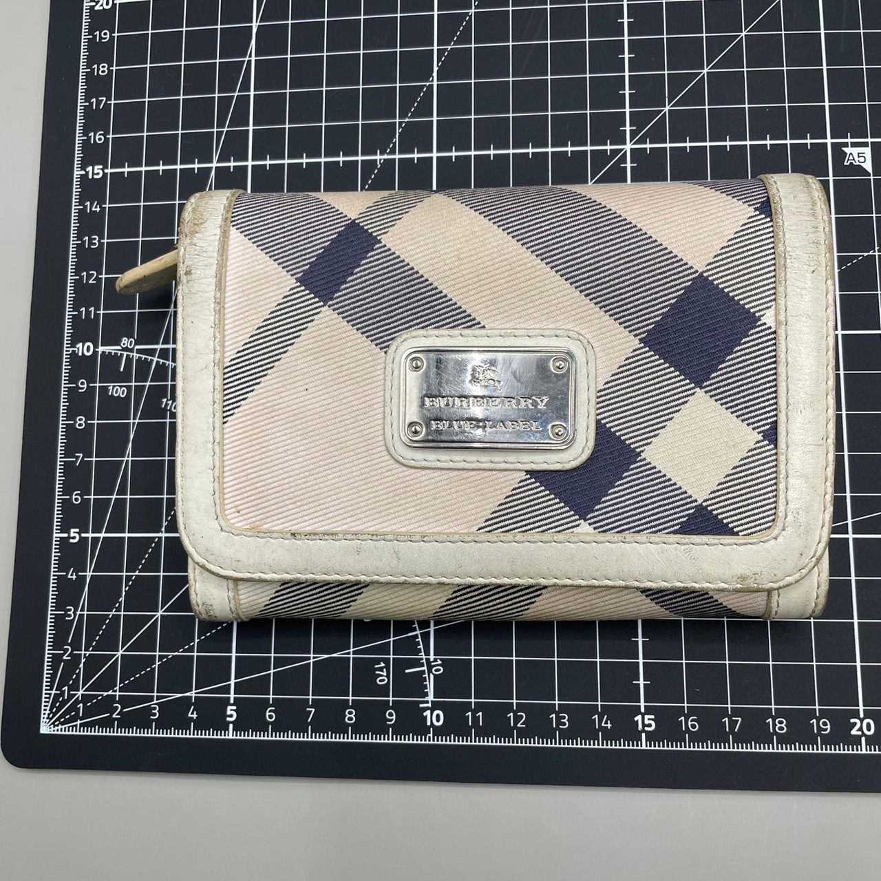 良品 BURBERRY BLUE LABEL バーバリー 二つ折り財布 コンパクト