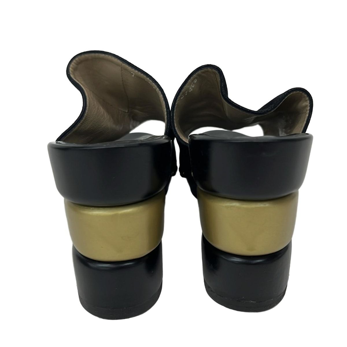  SalvatoreFerragamo サルバトーレフェラガモ ミュール 7 レディース - 黒×ゴールド スタッズ オープントゥ アウトソール張替済 ミュール サンダル ミュール