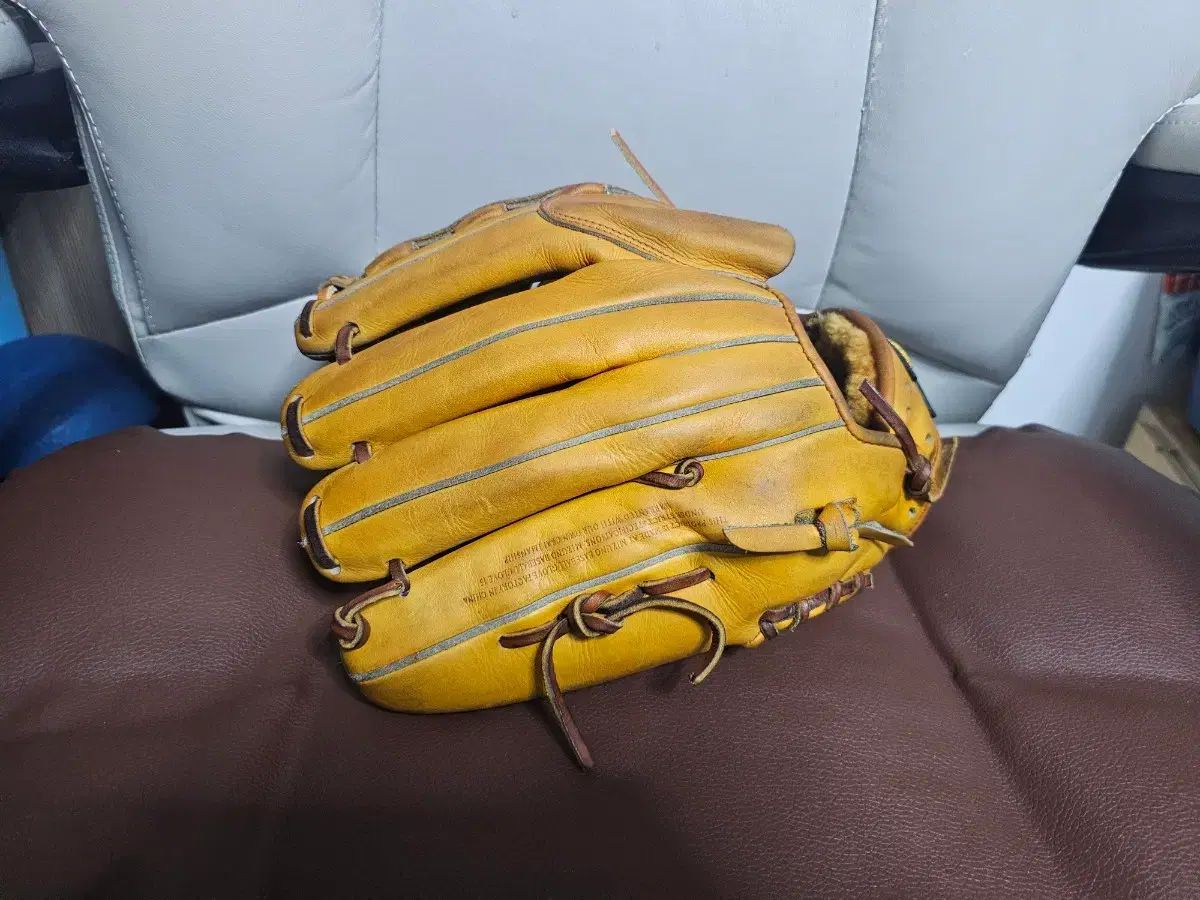 旧モデル ミズノプロ 投手用グローブ