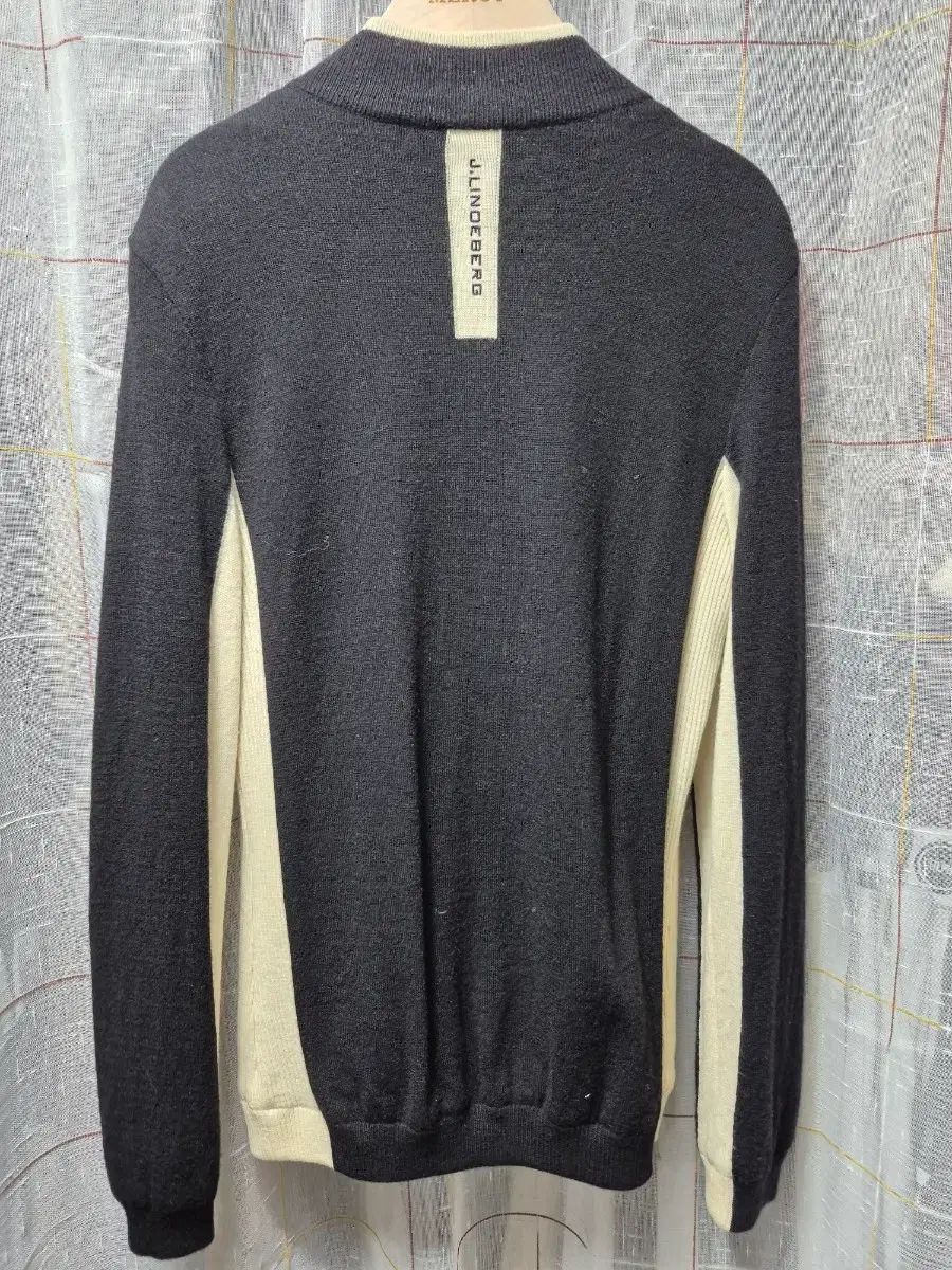 J.LINDEBERG J.リンドバーグ ブラック 防風 ジップアップ