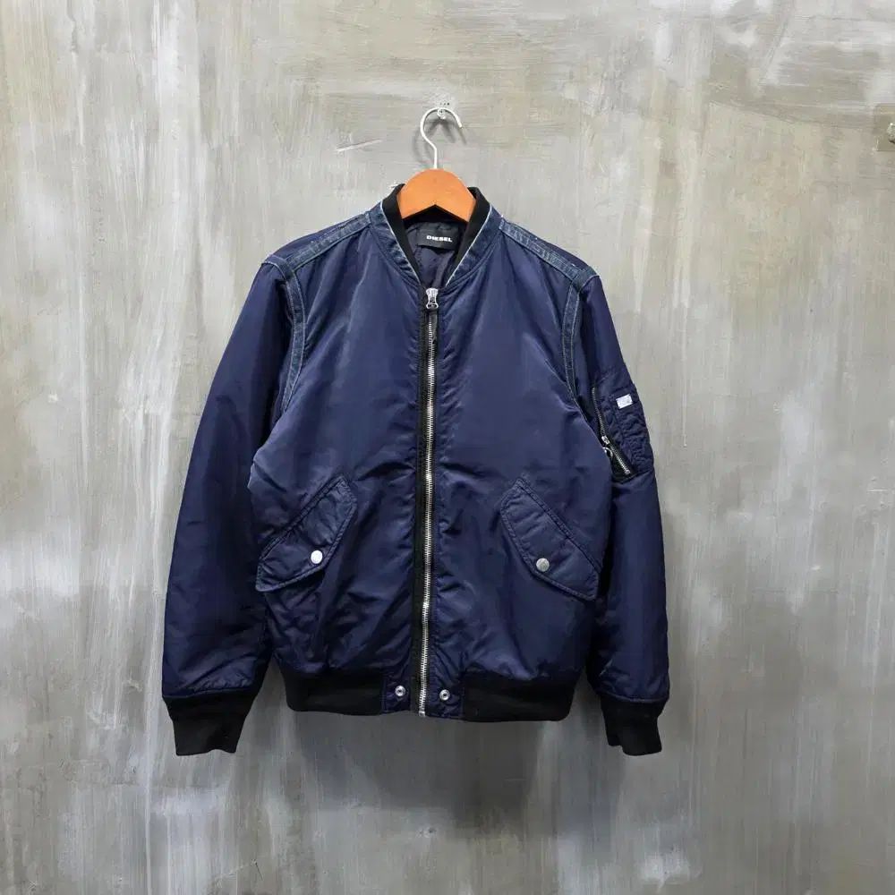 DIESEL MA-1ジャケット 001978 ブルー DIESEL ブルーアーカイブ・ブルアカ デニム MA-1ジャケット/メンズ(M