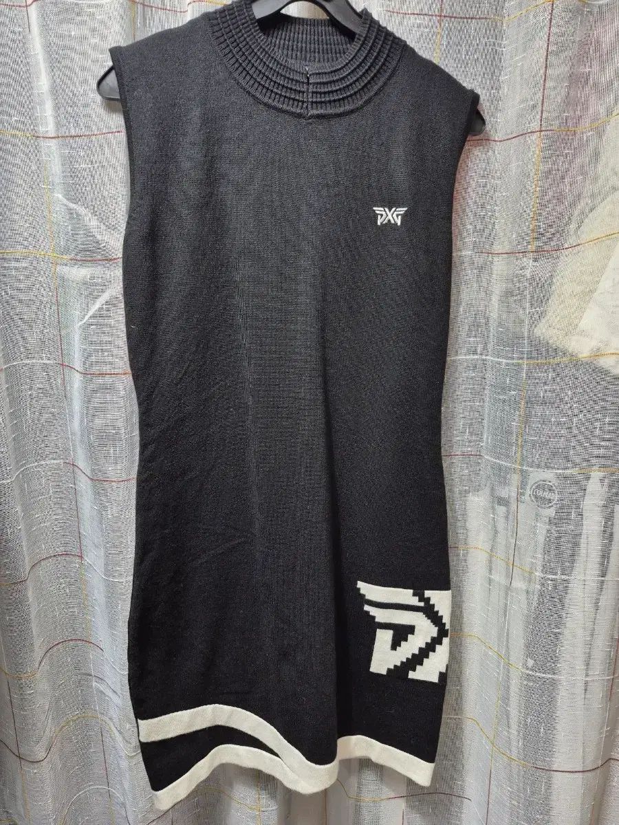 PXG ブラック ニット ノースリーブ ONE PIECE 46 x 85 cm