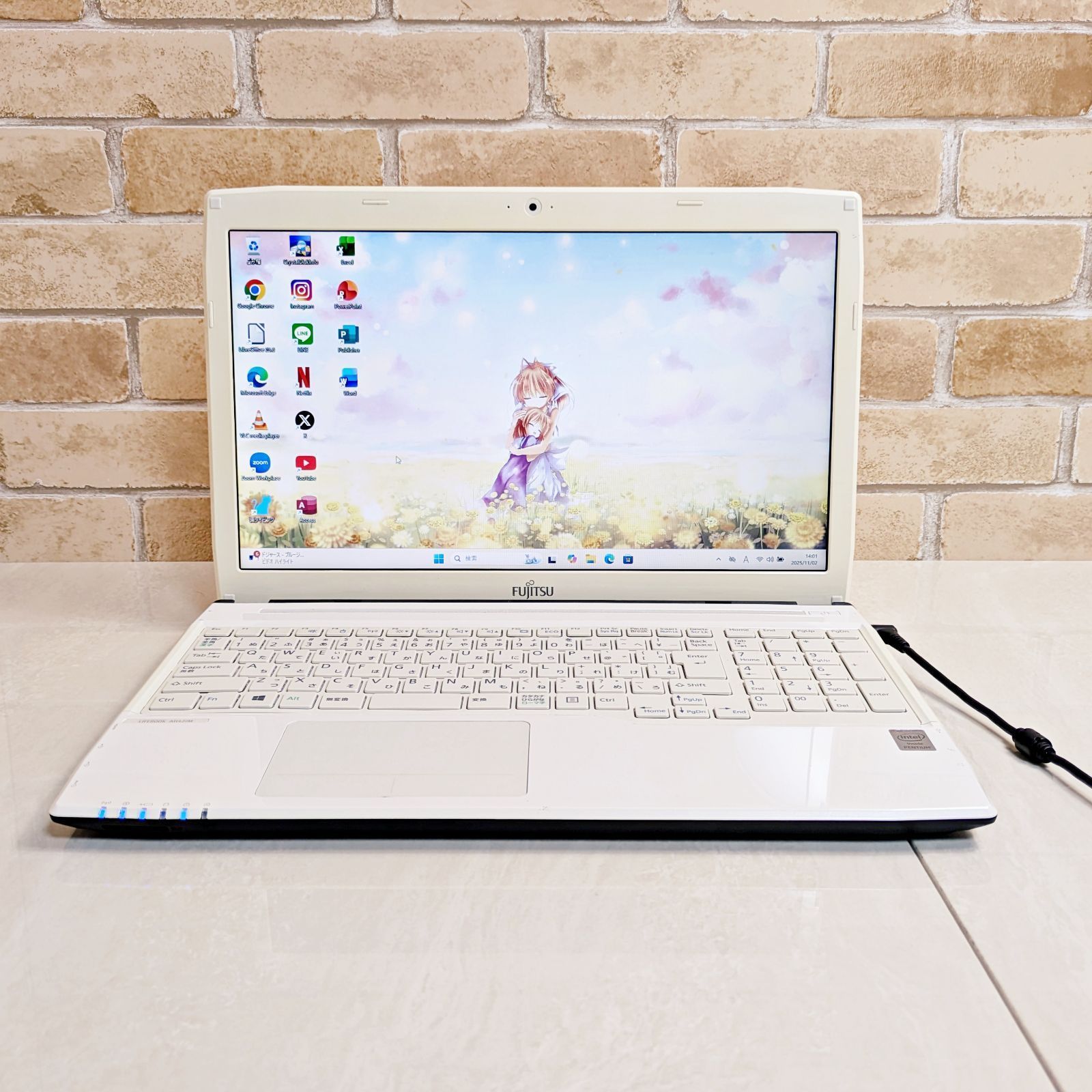 オフィス付き/新品SSD爆速/メモリ8GB☆初心者OK！すぐ使える