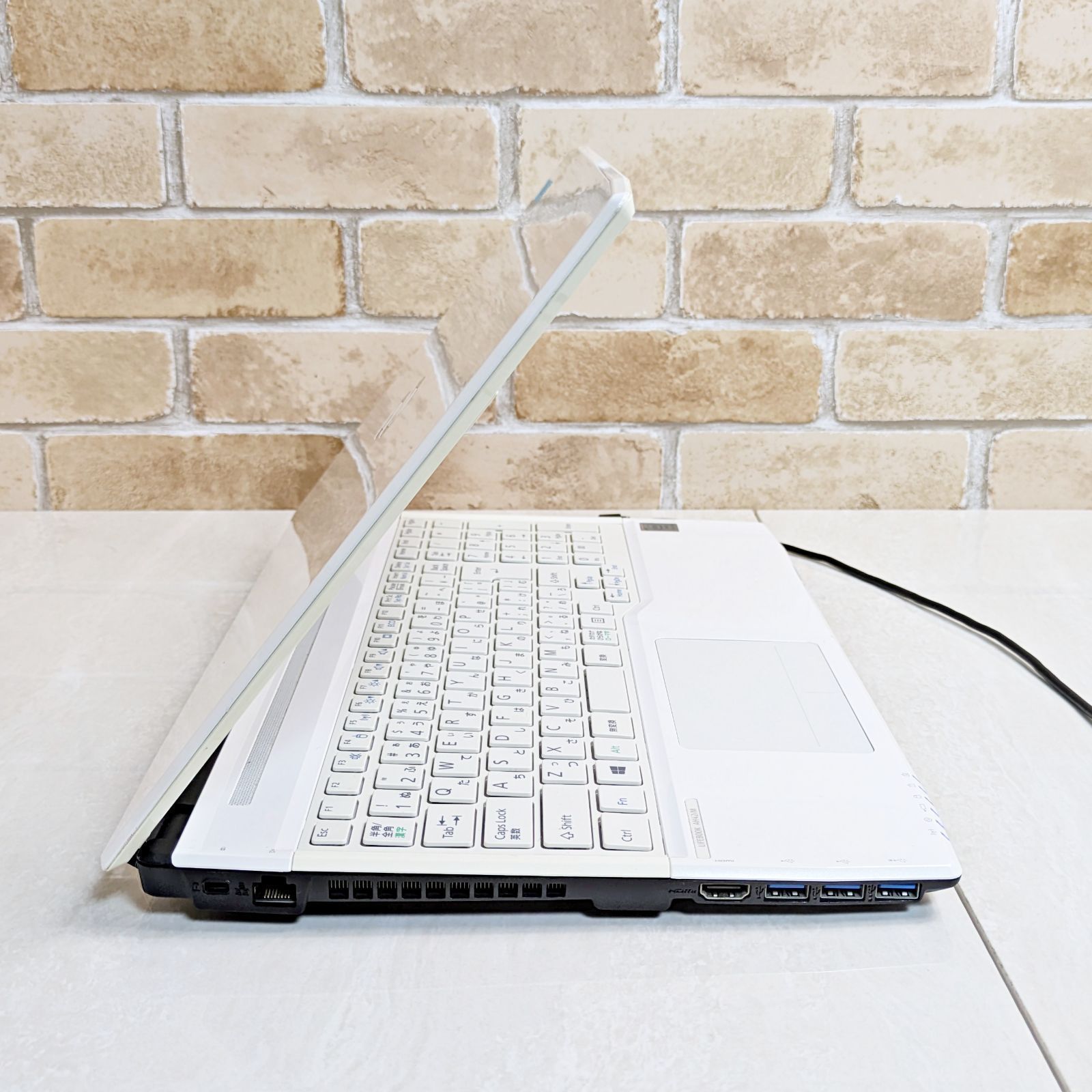 オフィス付き/新品SSD爆速/メモリ8GB☆初心者OK！すぐ使える