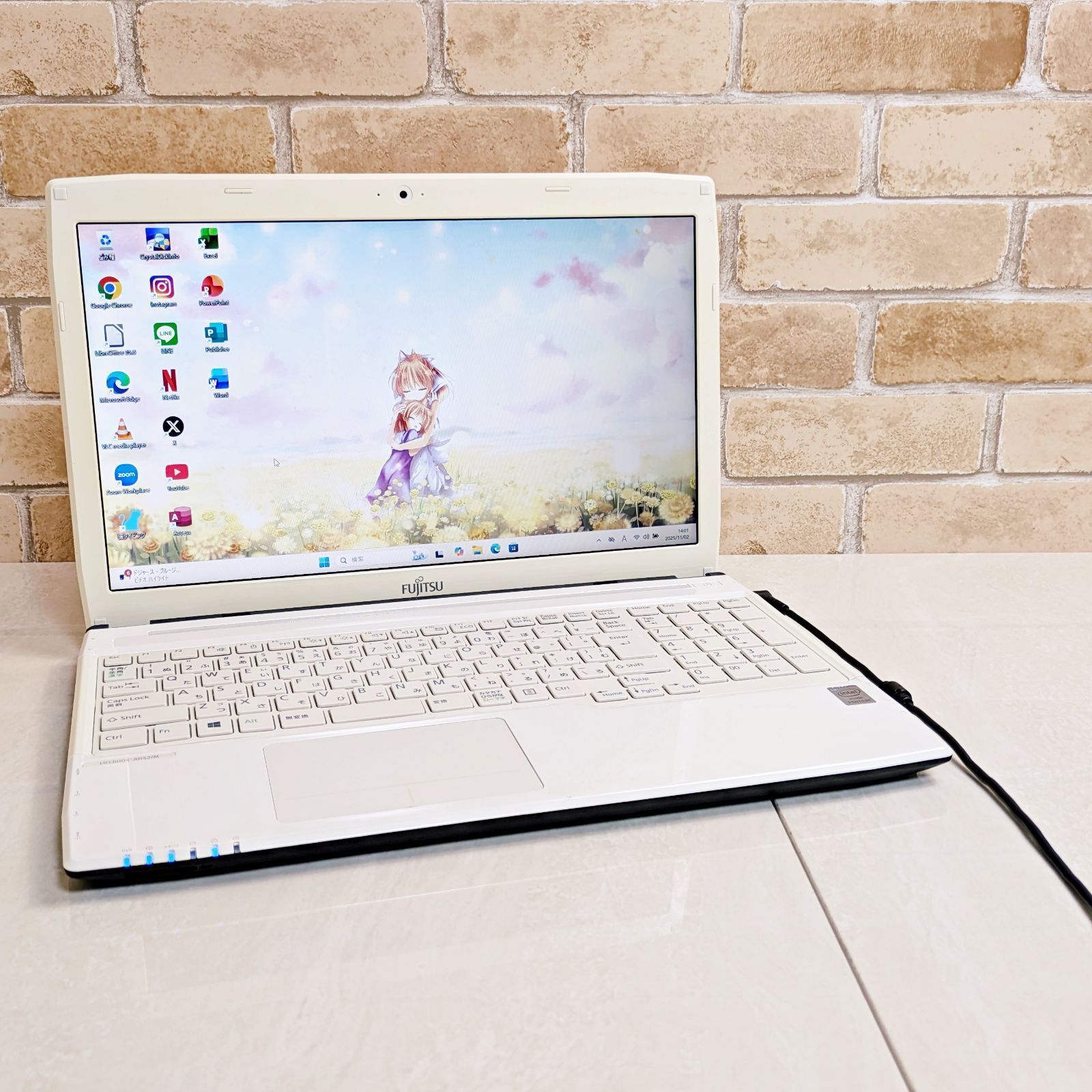 オフィス付き/新品SSD爆速/メモリ8GB☆初心者OK！すぐ使える