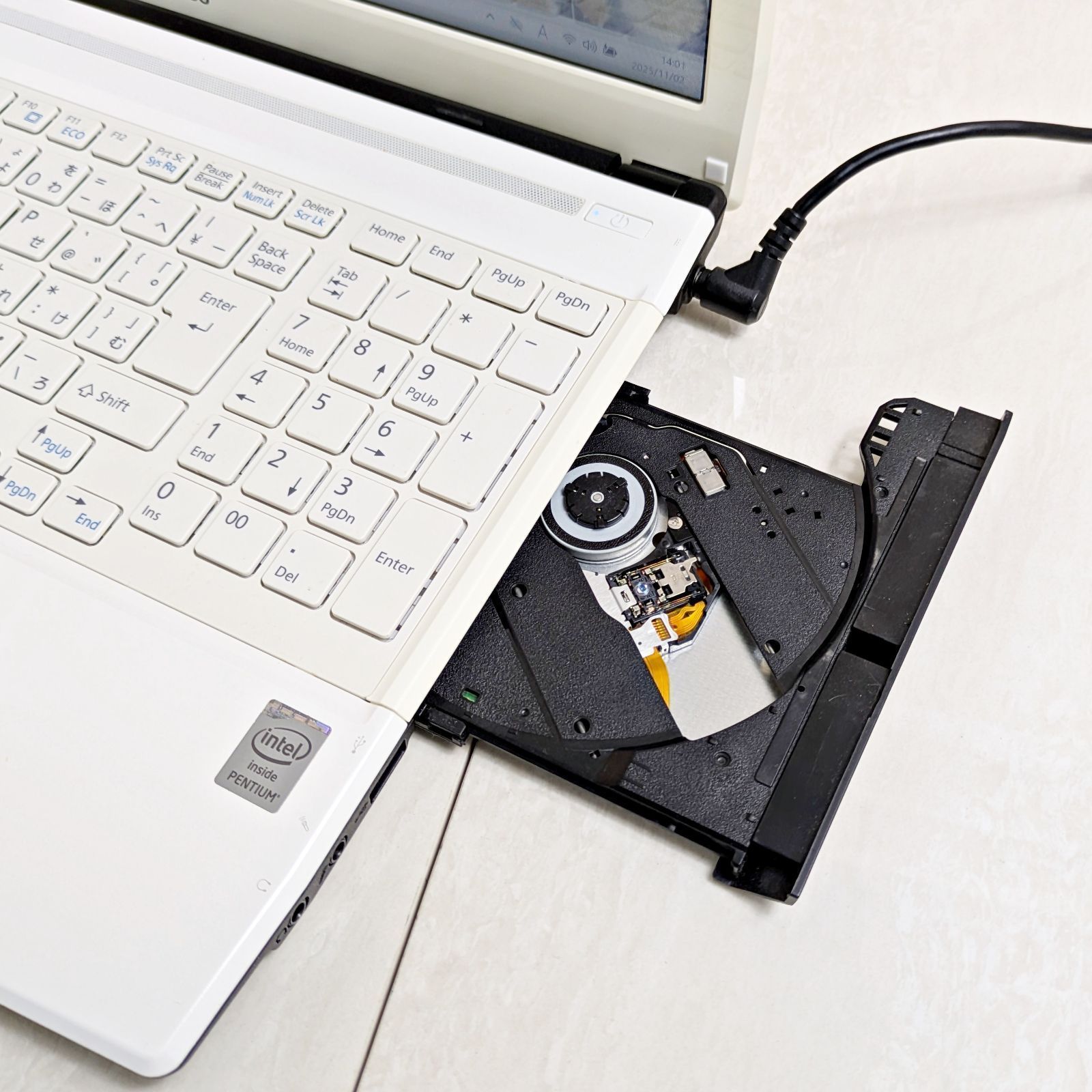 オフィス付き/新品SSD爆速/メモリ8GB☆初心者OK！すぐ使える