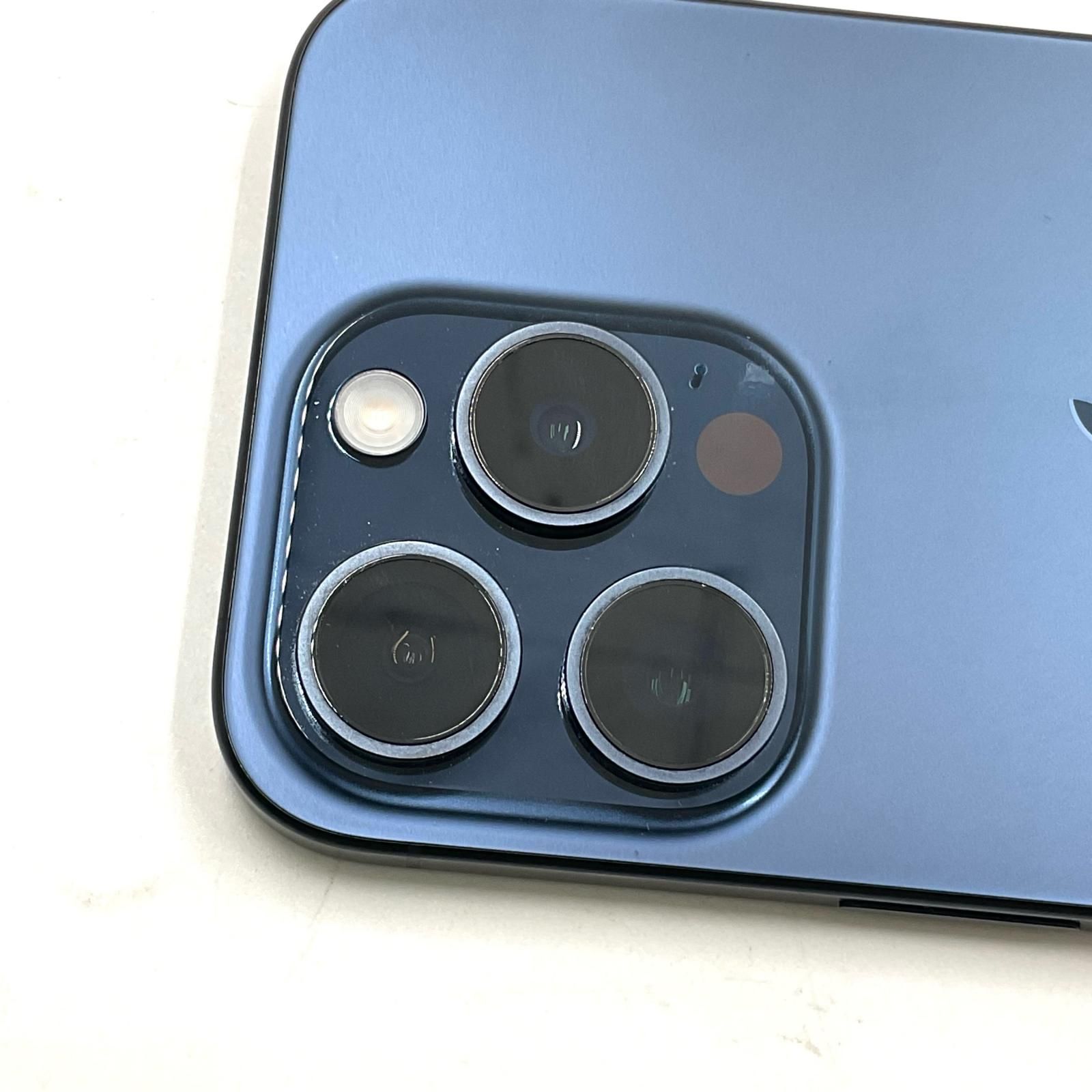 ブルーチタニウム