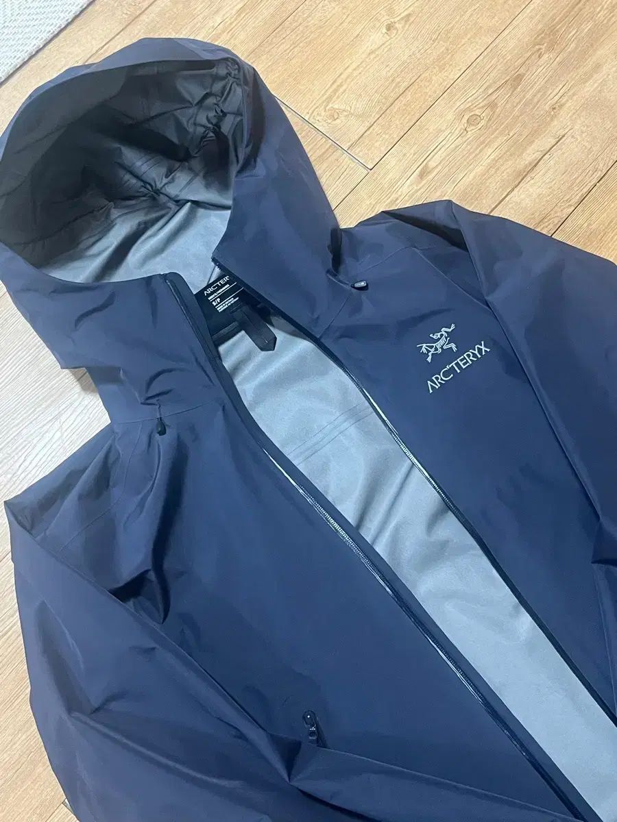 ARC TERYX アークテリクス ベータ LT S サイズ