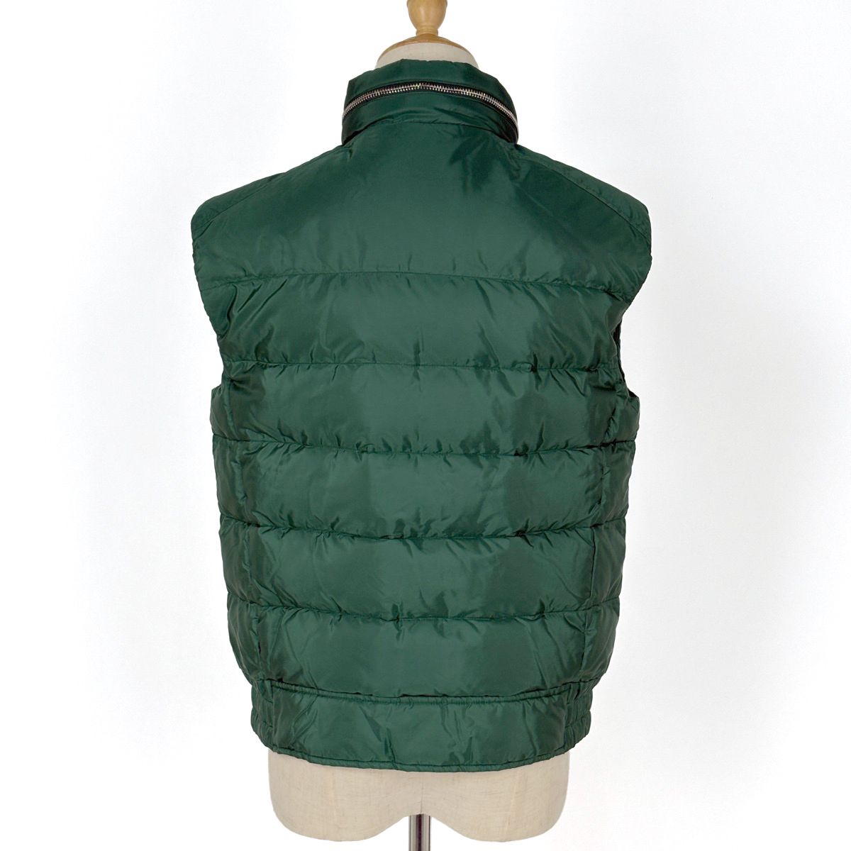 プラダ PRADA ロゴプレート ダウンベスト 防寒 ダブルジップ フード