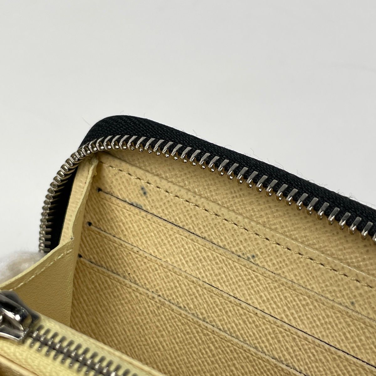 ルイ・ヴィトン Louis Vuitton ジッピーウォレット 二コラ 