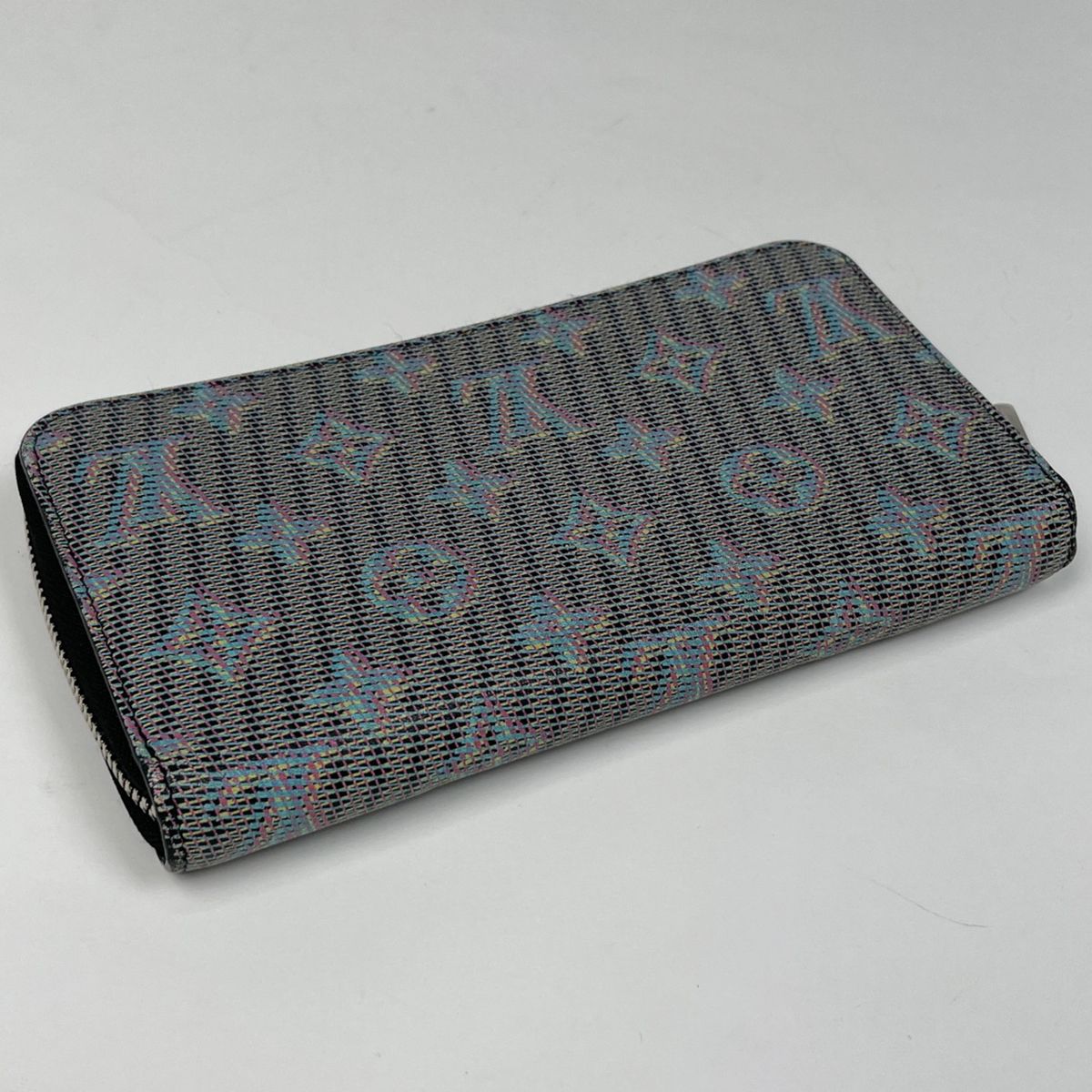 ルイ・ヴィトン Louis Vuitton ジッピーウォレット 二コラ 