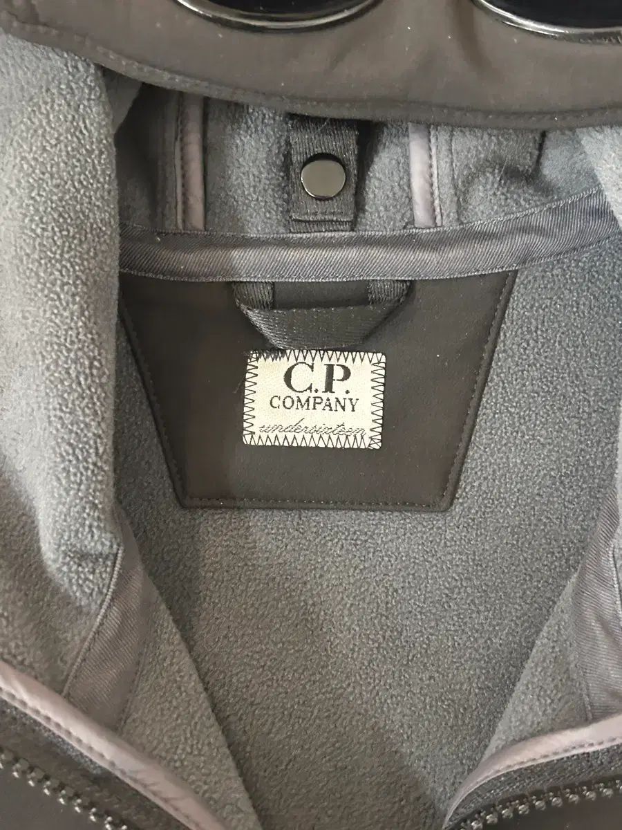 C.P. COMPANY シーピーカンパニー アノラック キッズ