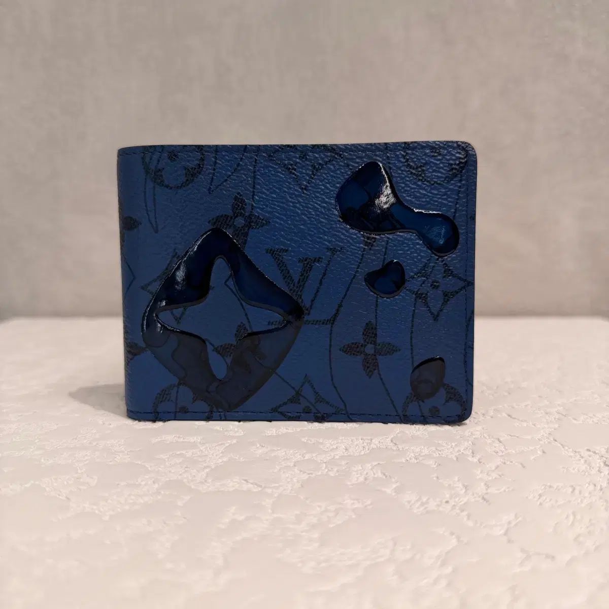 Louis Vuitton ルイヴィトン アクア MULTI マルチ リング 二つ折り財布