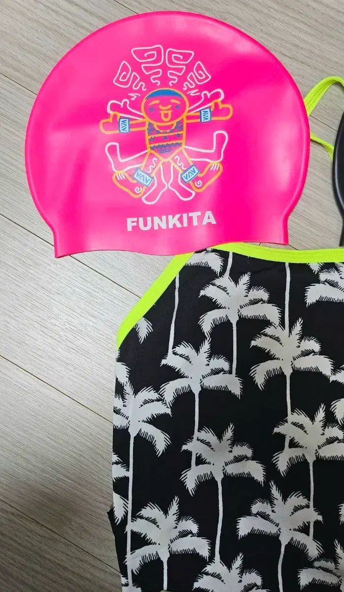 FUNKITA ファンキタ NIGHT Girl 14 スイミングキャップ タグ1