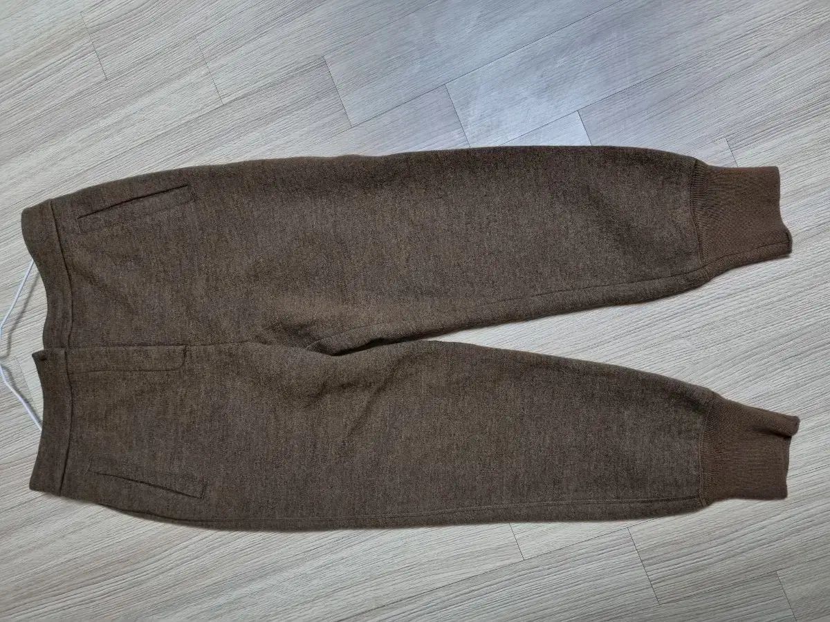 LATT by T ブラウン ニット ジョガー パンツ