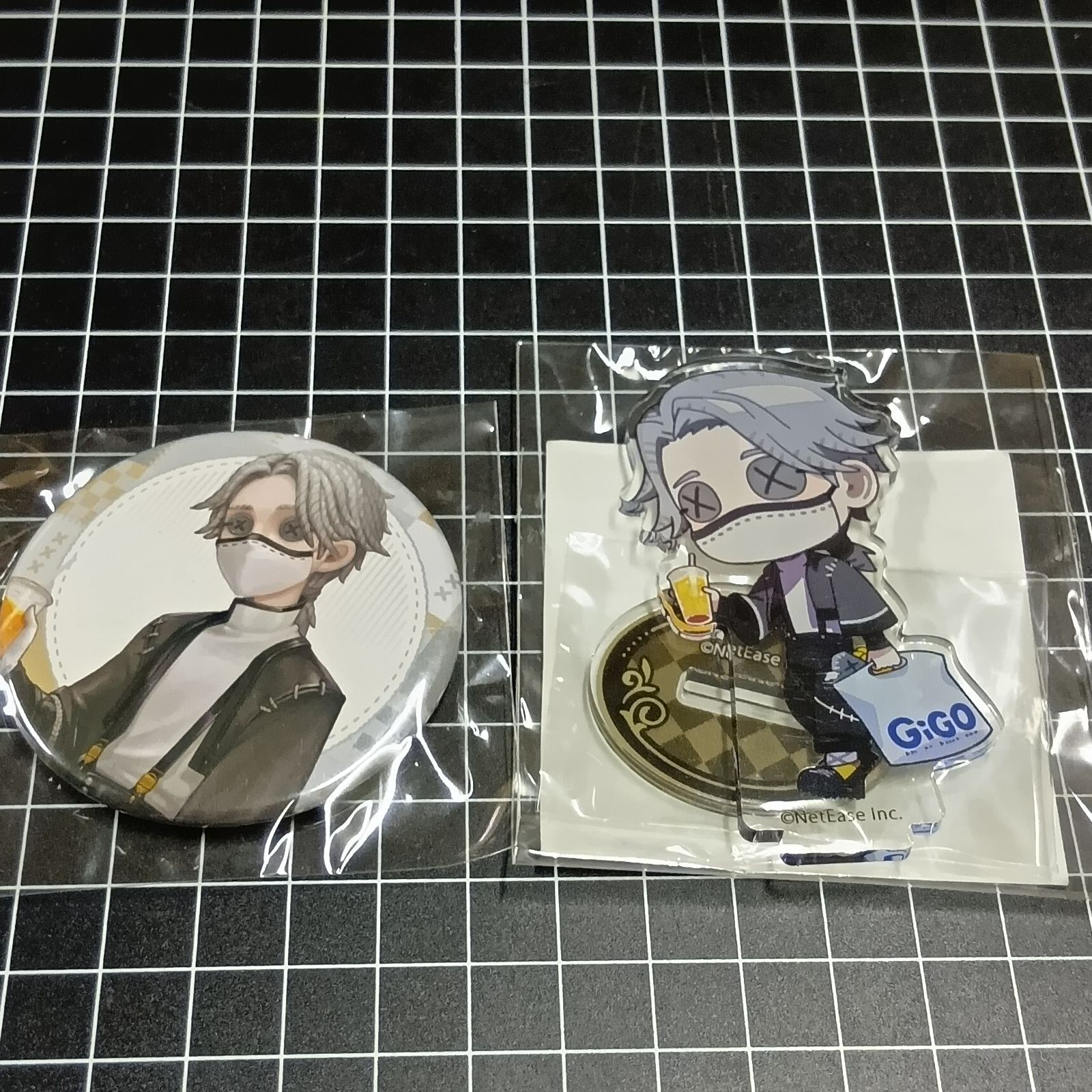 第五人格 缶バッジ 納棺師 イソップ・カール　GiGO 8点セット GIGO限定！】 第五人格 〜休日のおでかけ〜 納棺師 イソップ・カール