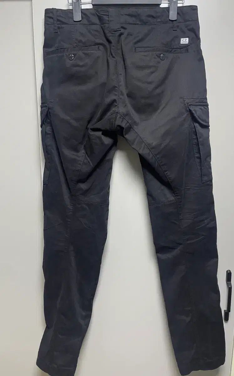 C.P. COMPANY シーピーカンパニー ストレッチ サテン カーゴパンツ